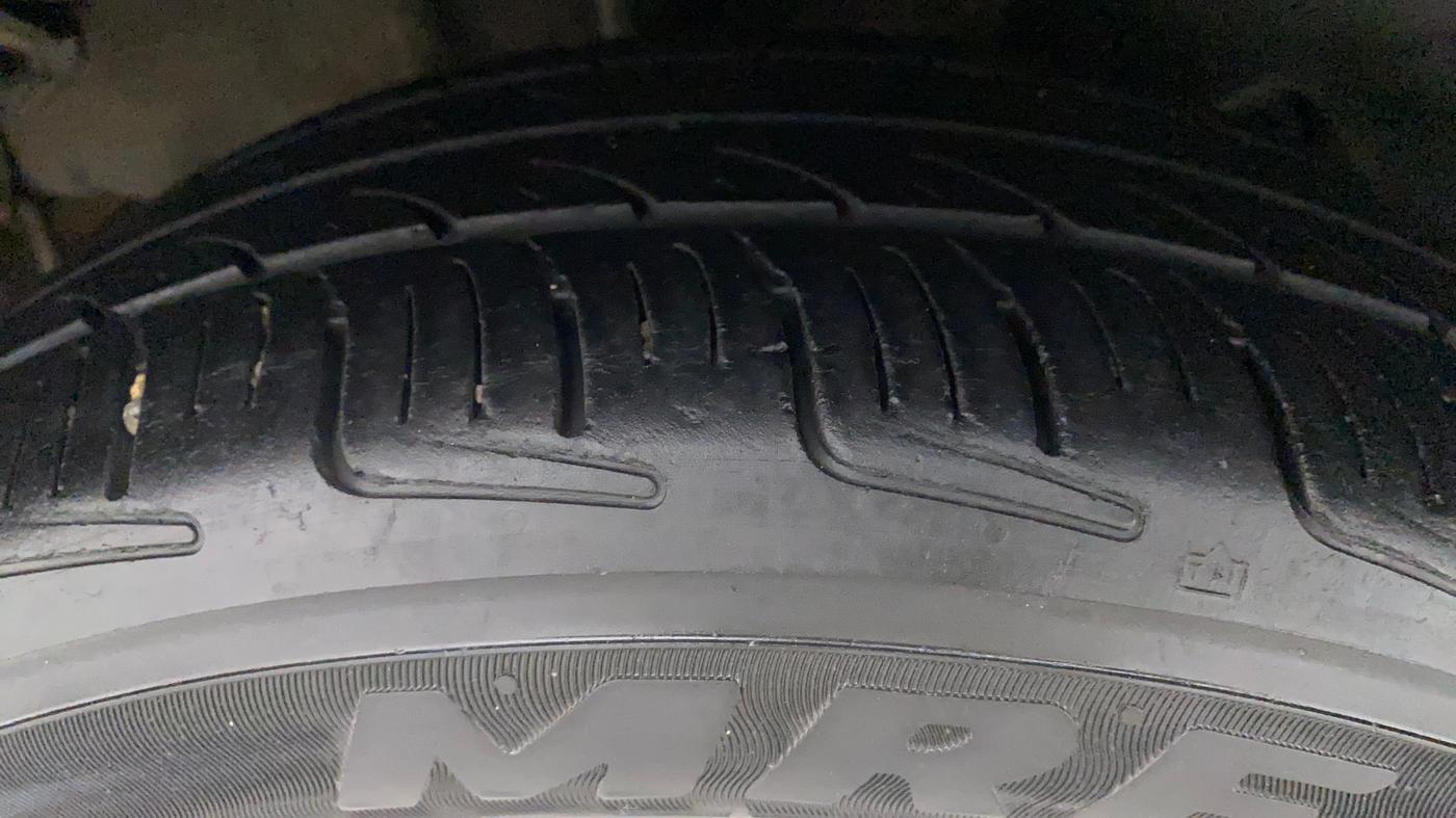 2017 Tata Tiago XZ PETROL, Petrol, Manual, 1,20,924 km, Right Rear Tyre Tread