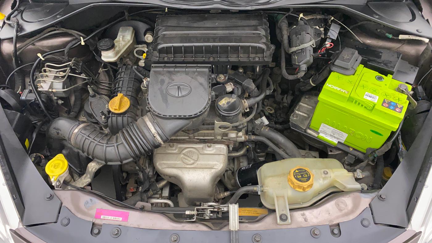 2017 Tata Tiago XZ PETROL, Petrol, Manual, 1,20,924 km, Open Bonet
