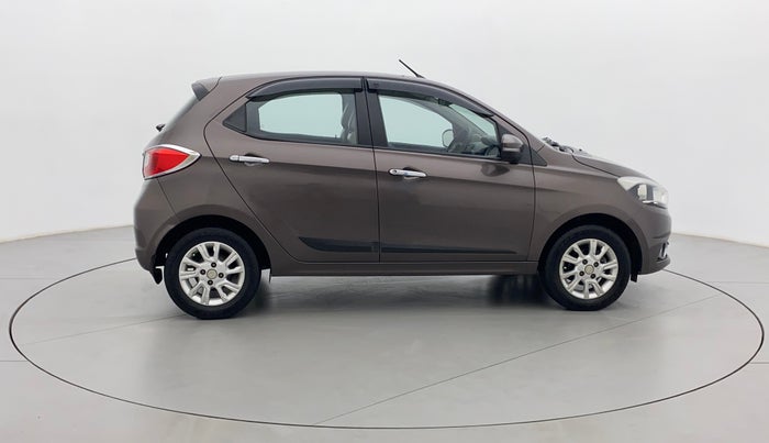 2017 Tata Tiago XZ PETROL, Petrol, Manual, 1,20,924 km, Right Side View