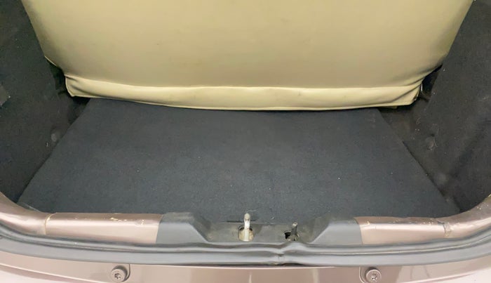 2017 Tata Tiago XZ PETROL, Petrol, Manual, 1,20,924 km, Boot Inside