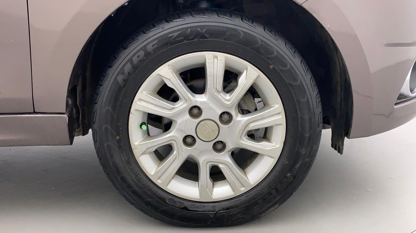 2017 Tata Tiago XZ PETROL, Petrol, Manual, 1,20,924 km, Right Front Wheel
