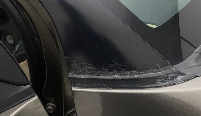 2016 Maruti Swift Dzire VXI, Petrol, Manual, 88,886 km, Right A pillar - Minor scratches