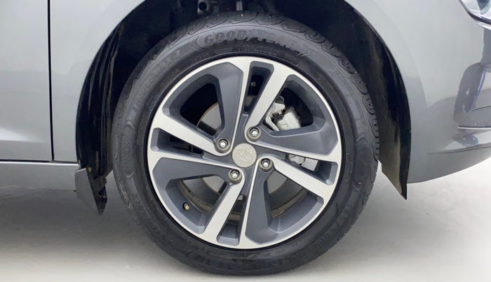 2022 Tata ALTROZ XZA PLUS, Petrol, Automatic, 5,922 km, Right Front Wheel