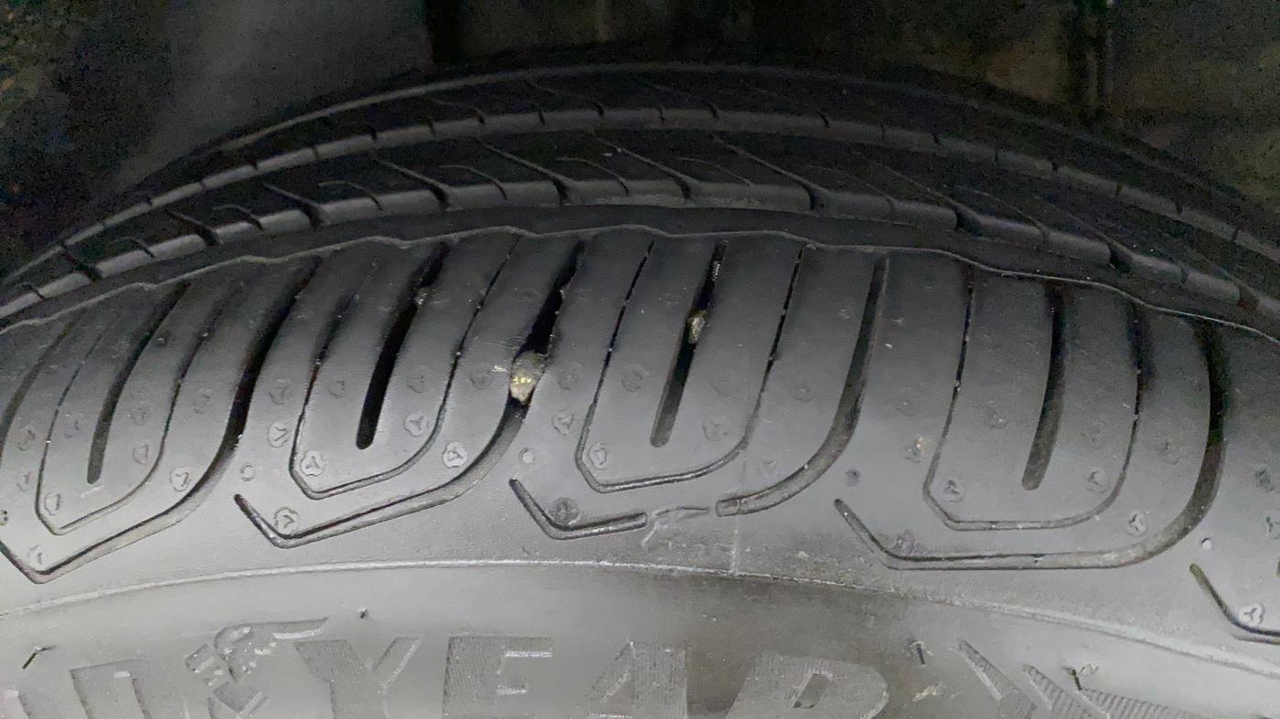 2022 Tata ALTROZ XZA PLUS, Petrol, Automatic, 5,922 km, Right Rear Tyre Tread