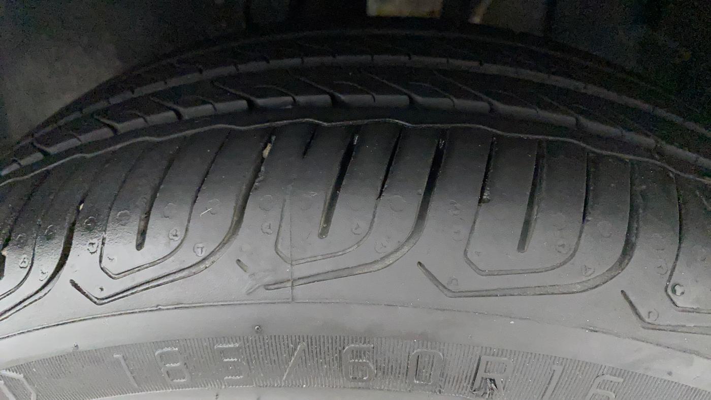 2022 Tata ALTROZ XZA PLUS, Petrol, Automatic, 5,922 km, Left Front Tyre Tread