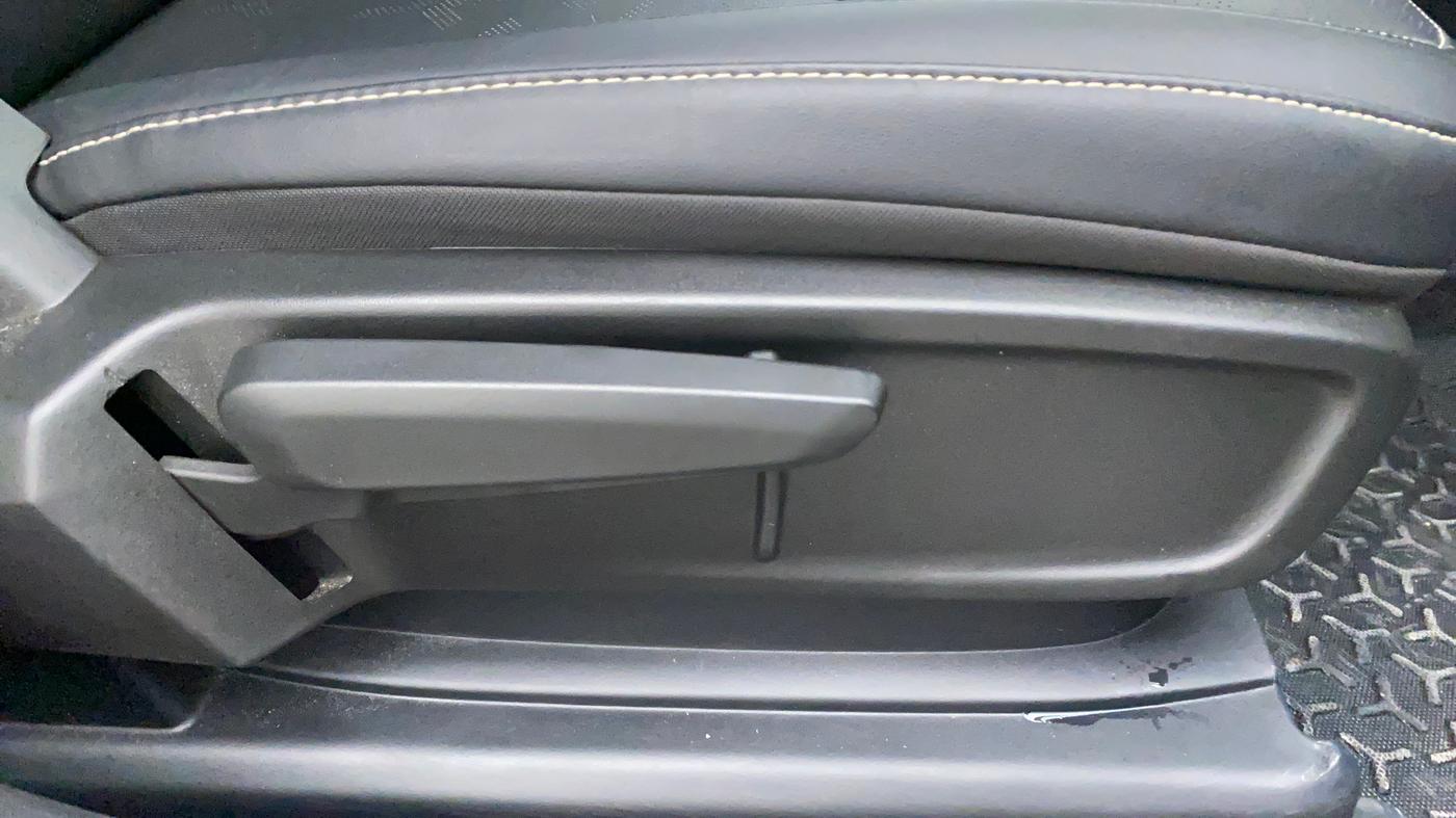 2022 Tata ALTROZ XZA PLUS, Petrol, Automatic, 5,922 km, Driver Side Adjustment Panel