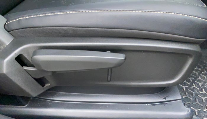 2022 Tata ALTROZ XZA PLUS, Petrol, Automatic, 5,922 km, Driver Side Adjustment Panel