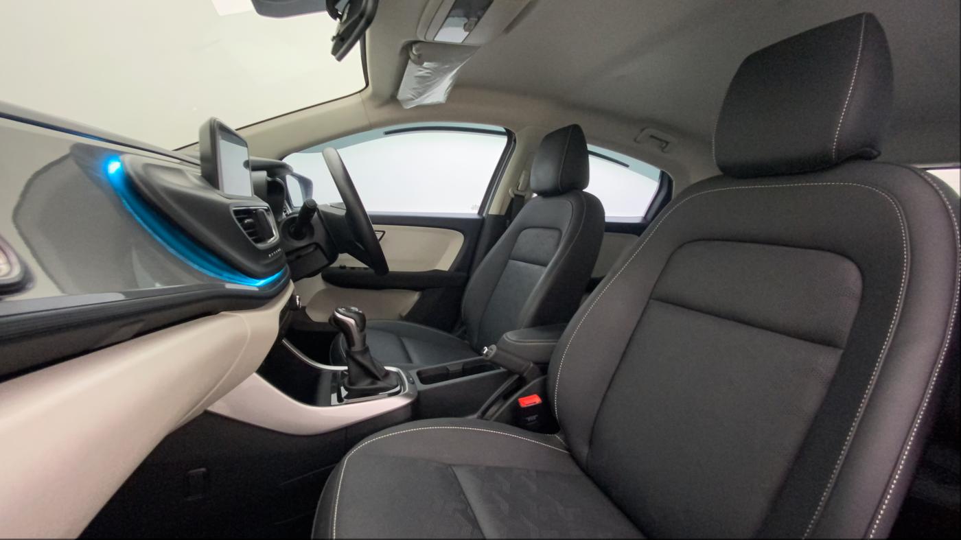2022 Tata ALTROZ XZA PLUS, Petrol, Automatic, 5,922 km, Right Side Front Door Cabin