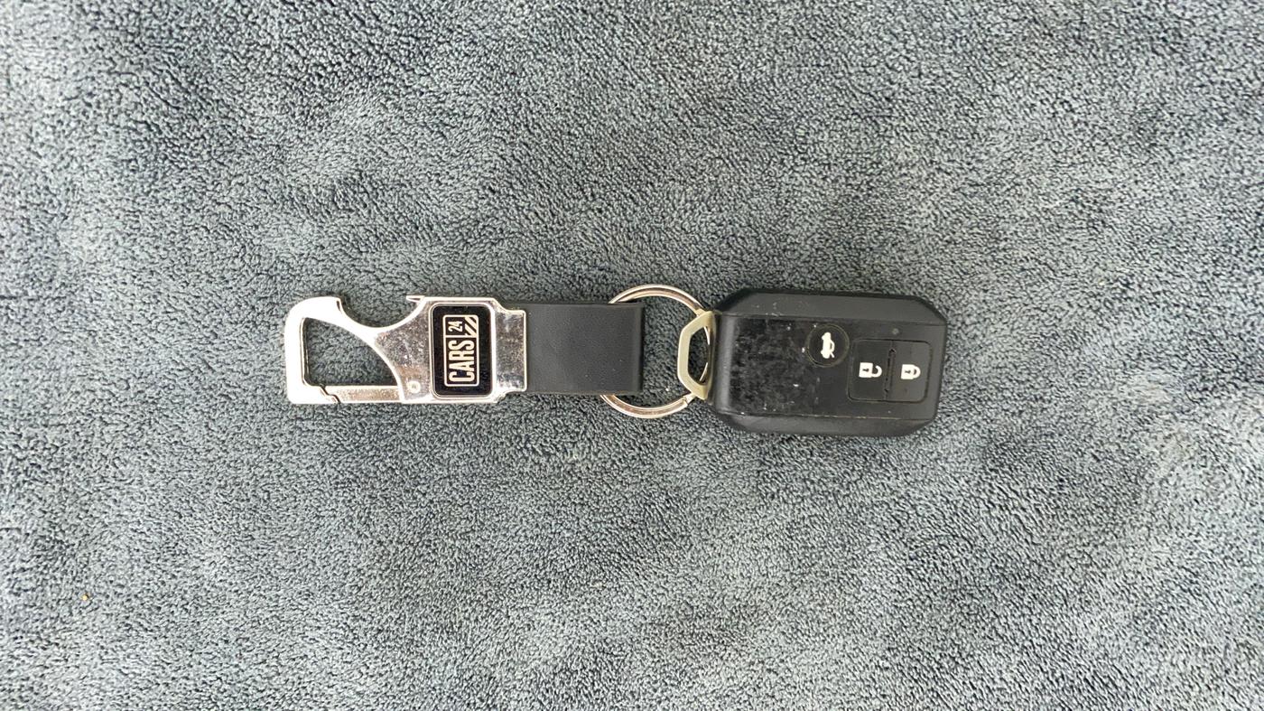 2018 Maruti Dzire ZDI, Diesel, Manual, 71,739 km, Key Close Up