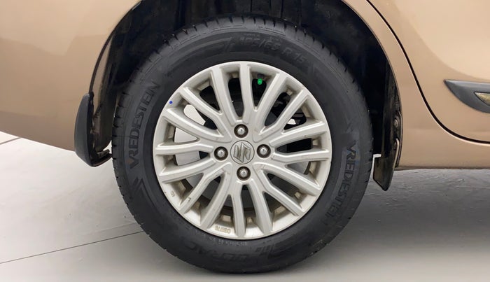2018 Maruti Dzire ZDI, Diesel, Manual, 71,739 km, Right Rear Wheel