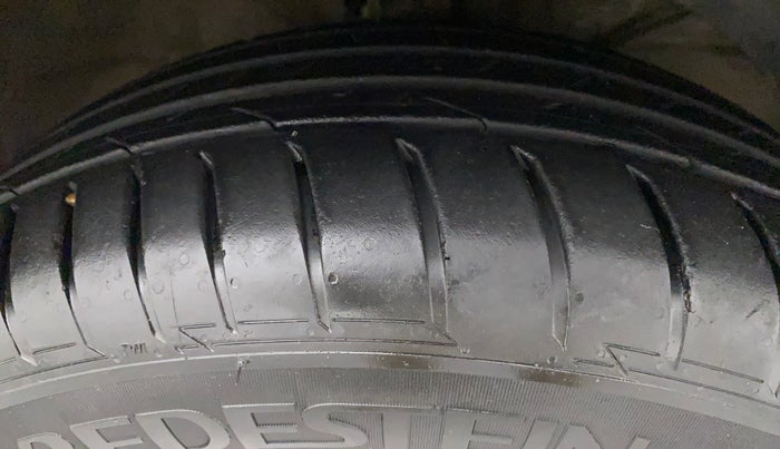 2018 Maruti Dzire ZDI, Diesel, Manual, 71,739 km, Right Front Tyre Tread