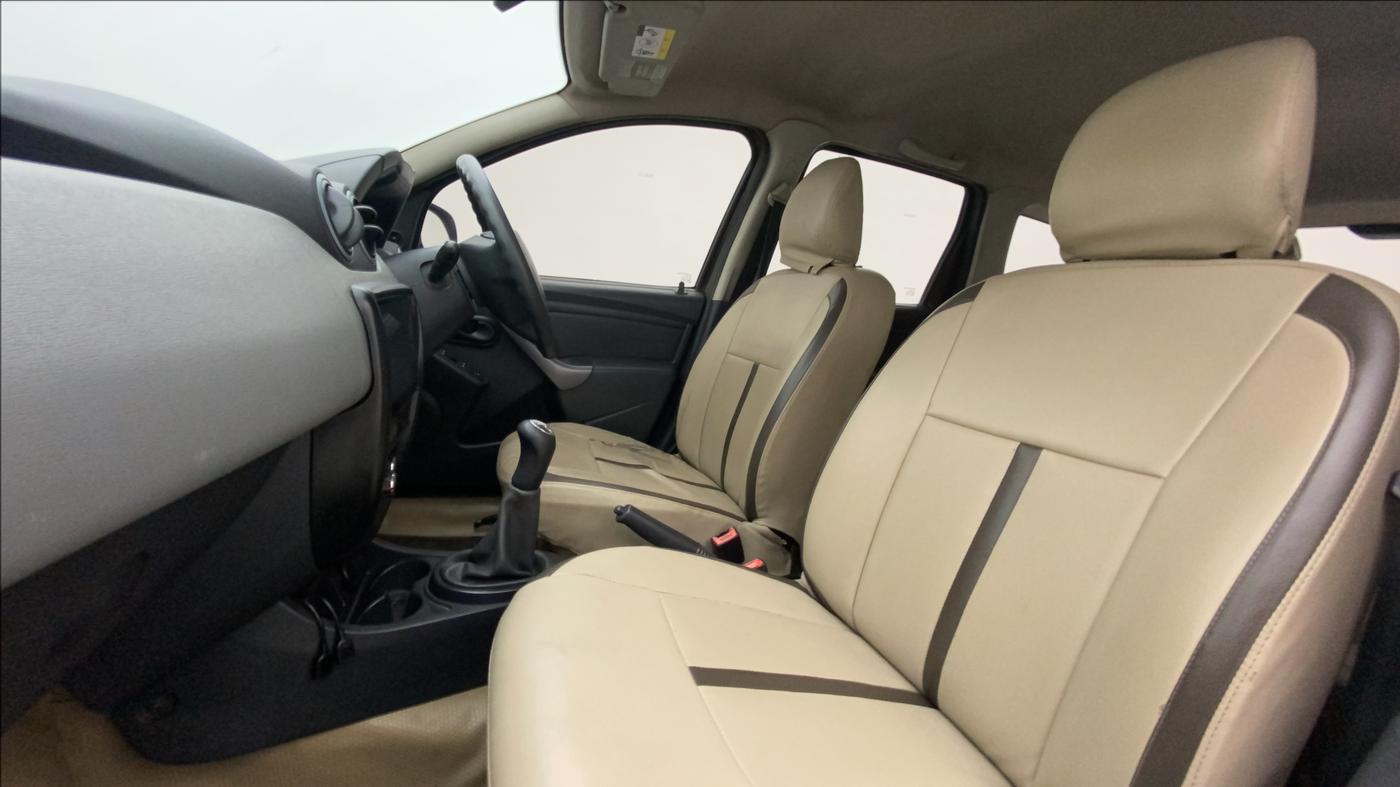 2013 Renault Duster 85 PS RXE DIESEL, Diesel, Manual, 1,16,411 km, Right Side Front Door Cabin