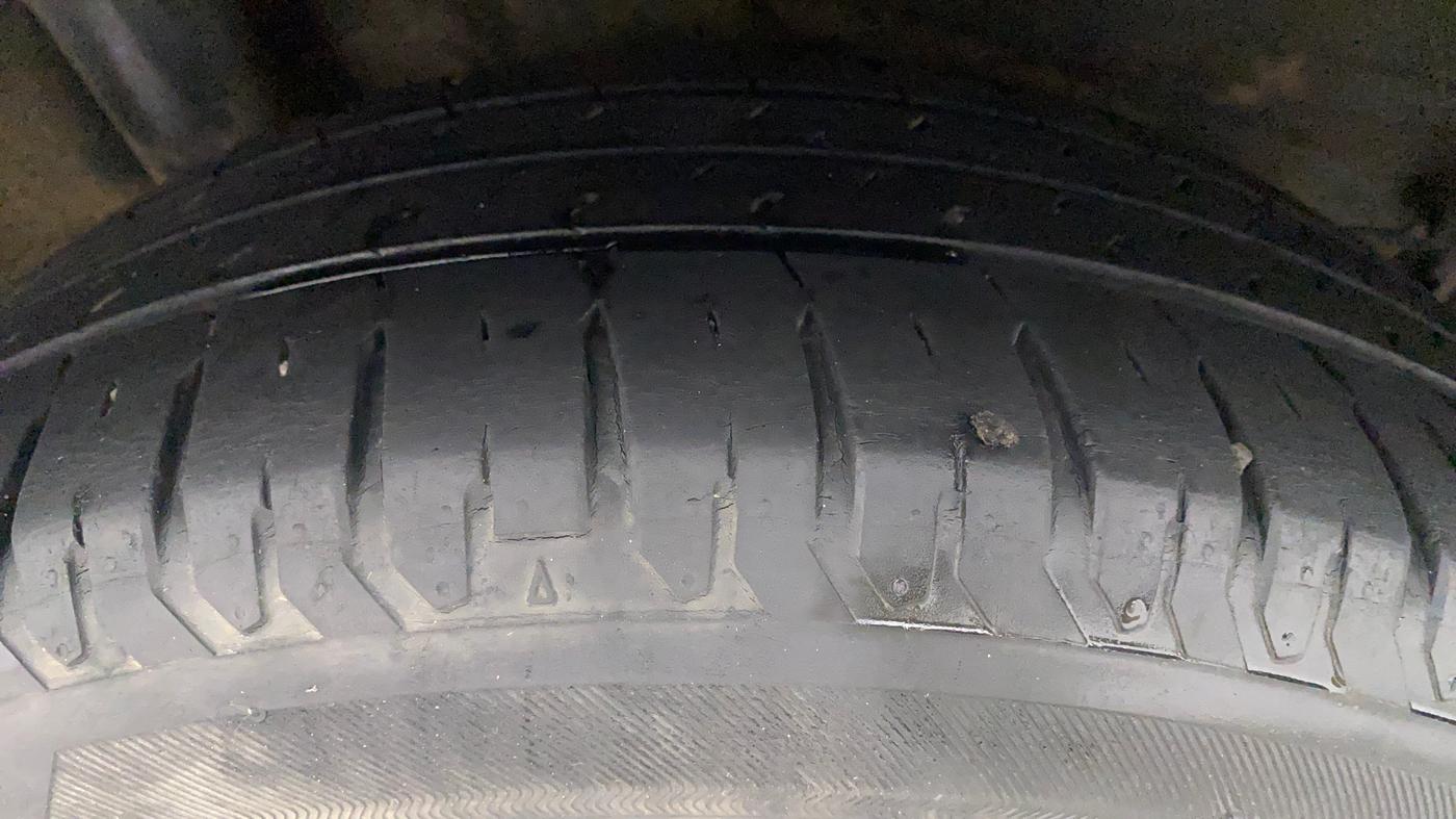 2018 Hyundai Verna 1.6 VTVT SX, Petrol, Manual, 32,248 km, Right Rear Tyre Tread
