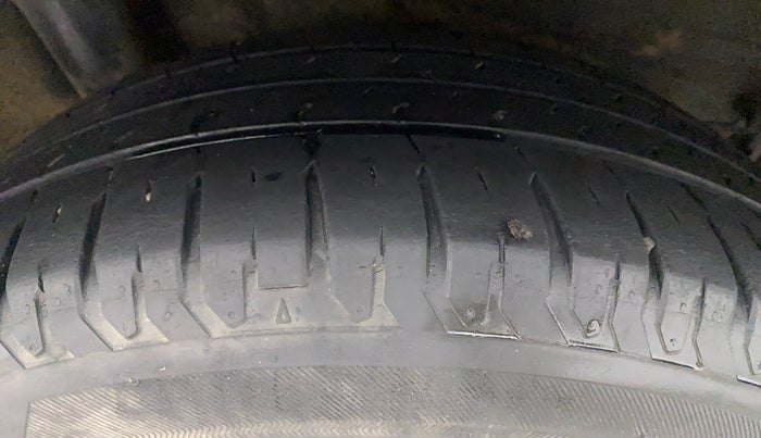 2018 Hyundai Verna 1.6 VTVT SX, Petrol, Manual, 32,248 km, Right Rear Tyre Tread