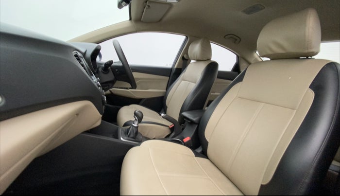 2018 Hyundai Verna 1.6 VTVT SX, Petrol, Manual, 32,248 km, Right Side Front Door Cabin