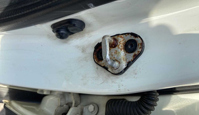 2018 Tata NEXON XM PETROL, Petrol, Manual, 42,142 km, Left B pillar - Slight discoloration