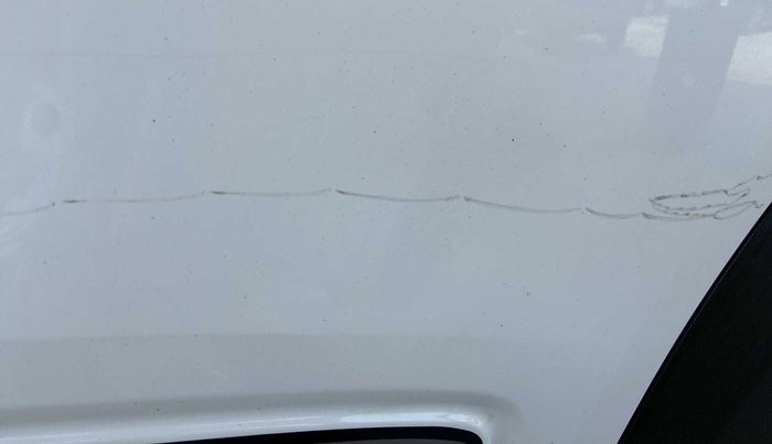 2017 Renault Kwid RXT 1.0 AMT, Petrol, Automatic, 31,341 km, Rear left door - Minor scratches