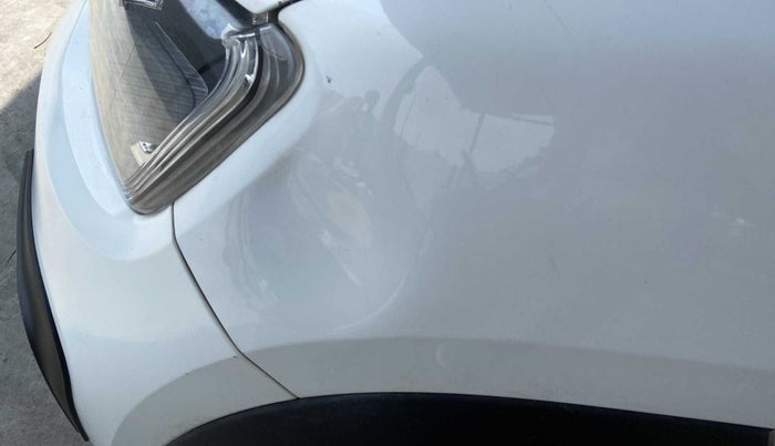 2017 Renault Kwid RXT 1.0 AMT, Petrol, Automatic, 31,341 km, Left fender - Slightly dented