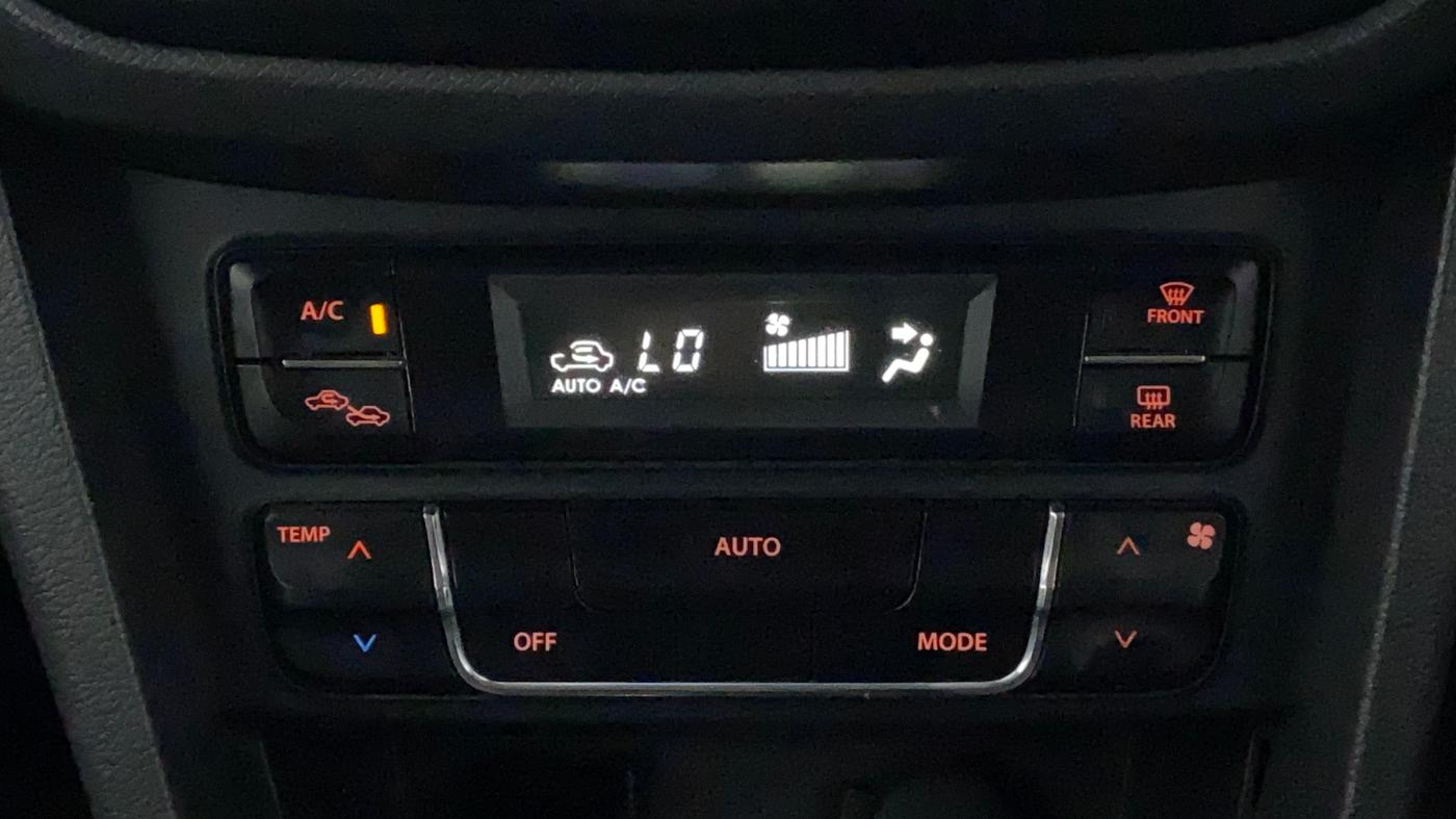2016 Maruti Vitara Brezza ZDI, Diesel, Manual, 49,918 km, Automatic Climate Control