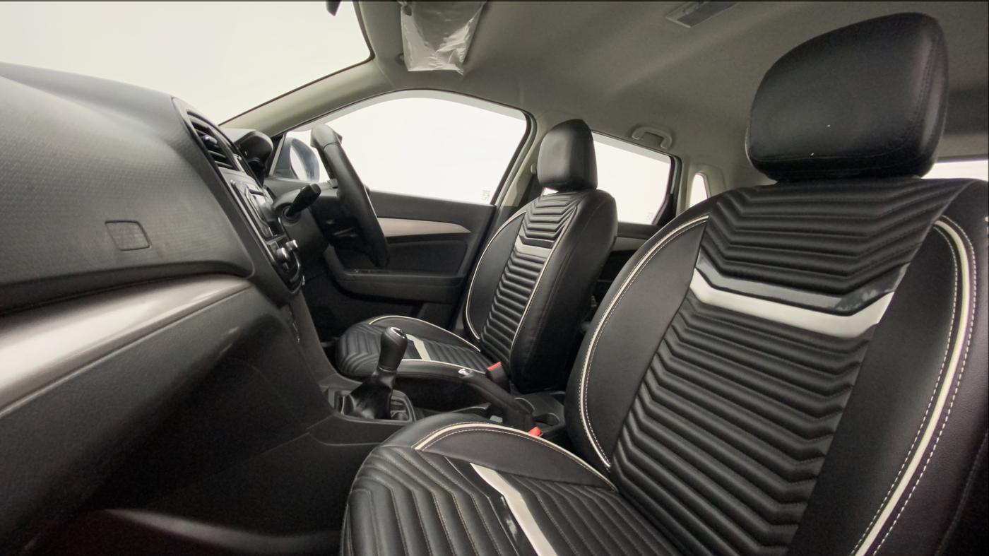 2016 Maruti Vitara Brezza ZDI, Diesel, Manual, 49,918 km, Right Side Front Door Cabin
