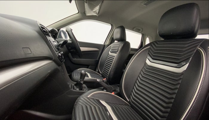 2016 Maruti Vitara Brezza ZDI, Diesel, Manual, 49,918 km, Right Side Front Door Cabin