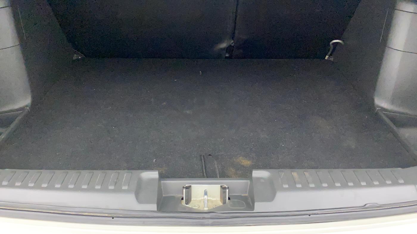 2016 Maruti Vitara Brezza ZDI, Diesel, Manual, 49,918 km, Boot Inside