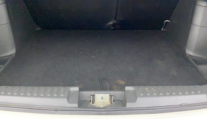 2016 Maruti Vitara Brezza ZDI, Diesel, Manual, 49,918 km, Boot Inside