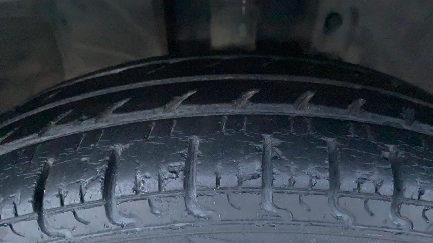 2018 Datsun Redi Go A, Petrol, Manual, 39,141 km, Right Front Tyre Tread