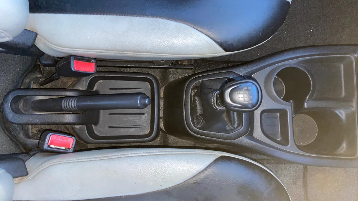 2018 Datsun Redi Go A, Petrol, Manual, 39,141 km, Gear Lever