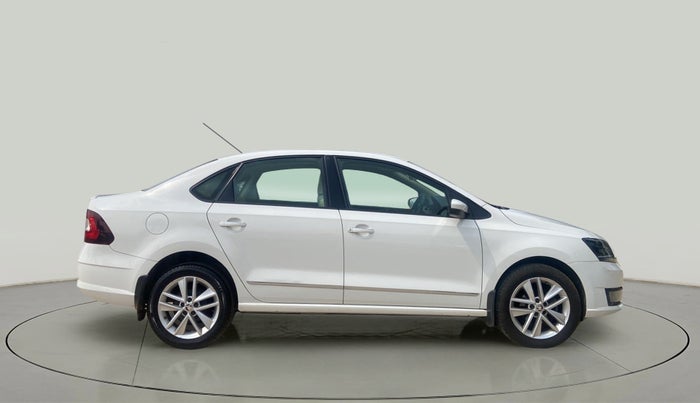 2018 Skoda Rapid STYLE 1.6 MPI AT, Petrol, Automatic, 75,922 km, Right Side View