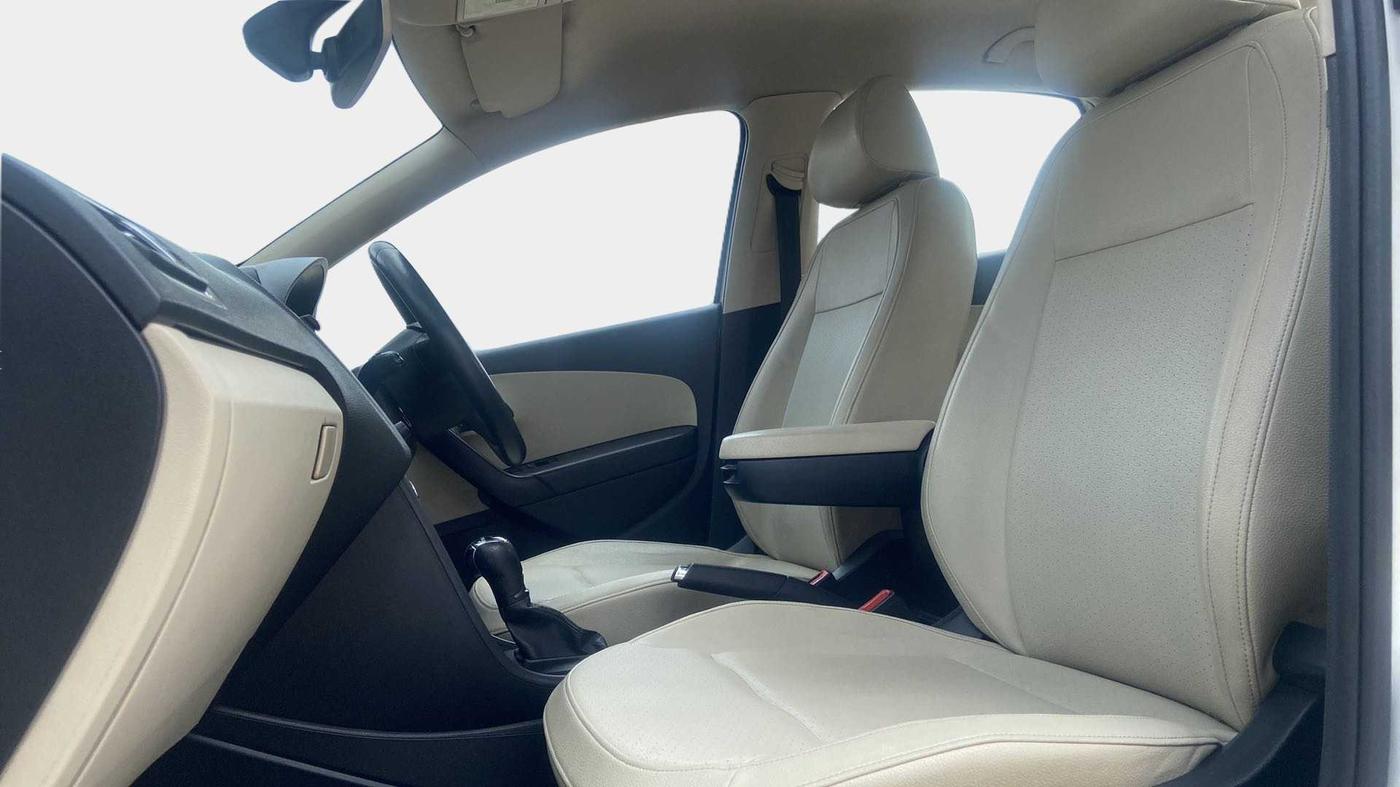 2018 Skoda Rapid STYLE 1.6 MPI AT, Petrol, Automatic, 75,922 km, Right Side Front Door Cabin