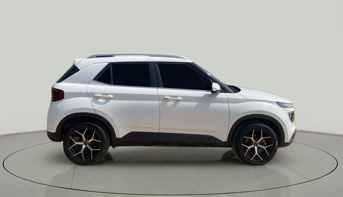 2020 Hyundai VENUE SX 1.5 CRDI, Diesel, Manual, 44,686 km, Right Side View