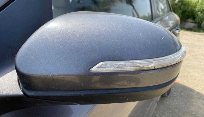 2016 Hyundai Elite i20 ASTA 1.2 (O), CNG, Manual, 1,00,785 km, Left rear-view mirror - Indicator light has minor damage