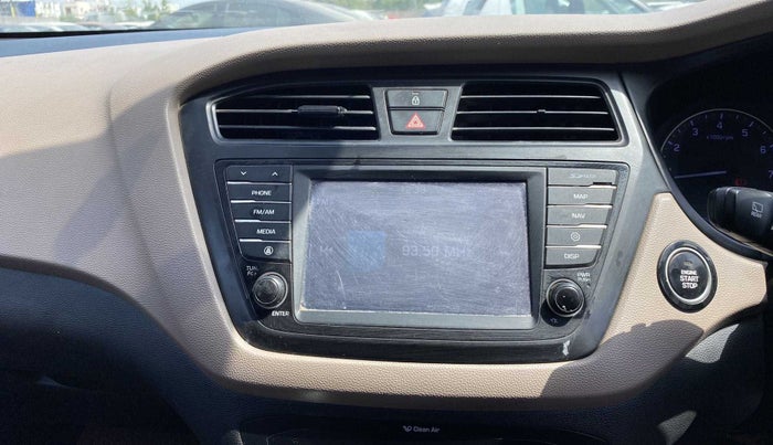2016 Hyundai Elite i20 ASTA 1.2 (O), CNG, Manual, 1,00,785 km, AC Unit - Front vent has minor damage