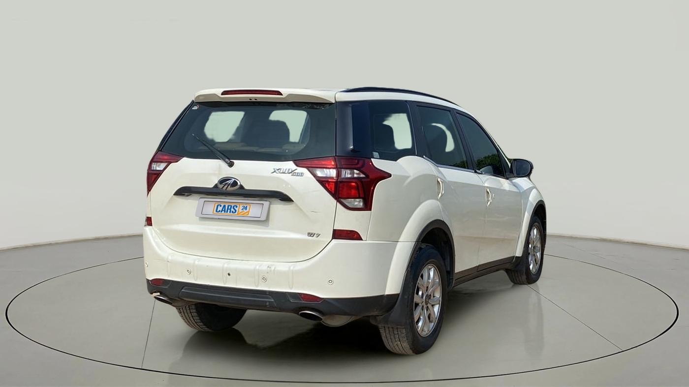 2019 Mahindra XUV500 W7, Diesel, Manual, 48,277 km, Right Back Diagonal