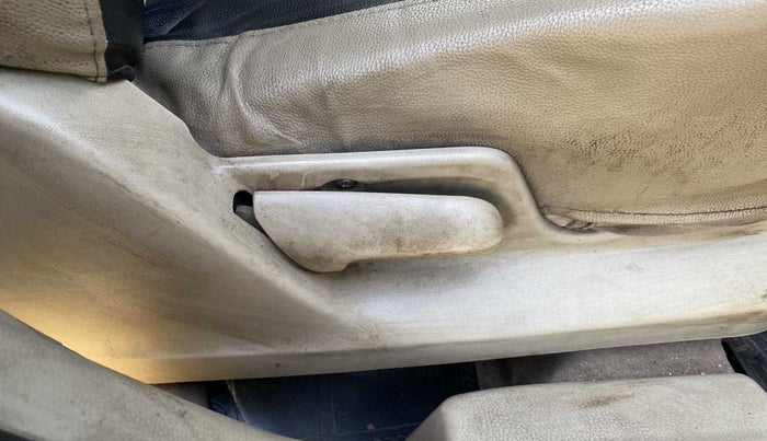 2015 Maruti Swift Dzire VXI, Petrol, Manual, 27,606 km, Driver Side Adjustment Panel