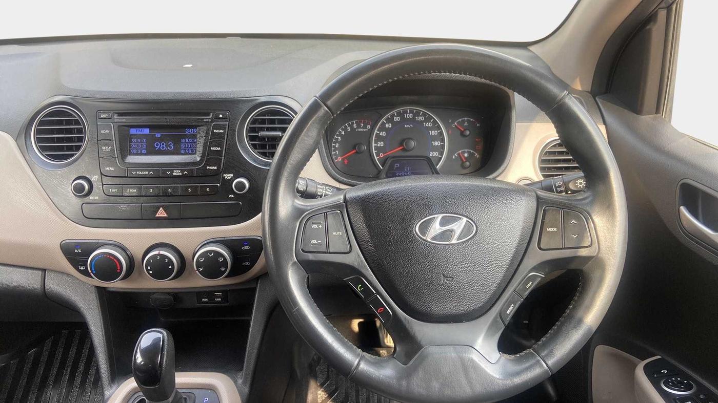 2015 Hyundai Grand i10 ASTA AT 1.2 KAPPA VTVT, Petrol, Automatic, 34,949 km, Steering Wheel Close Up