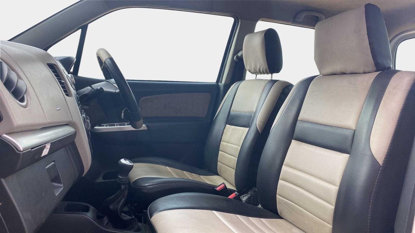 2016 Maruti Wagon R 1.0 VXI, Petrol, Manual, 59,609 km, Right Side Front Door Cabin