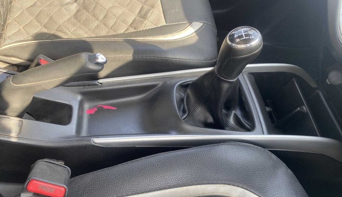 2017 Maruti Baleno DELTA DIESEL 1.3, Diesel, Manual, 93,404 km, Gear Lever