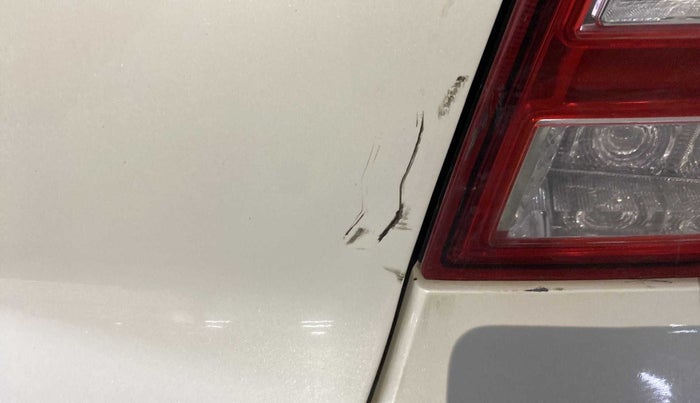2020 Maruti Baleno ALPHA PETROL 1.2, Petrol, Manual, 80,833 km, Dicky (Boot door) - Tool missing