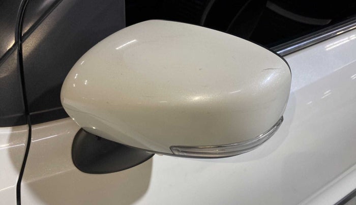 2020 Maruti Baleno ALPHA PETROL 1.2, Petrol, Manual, 80,833 km, Left rear-view mirror - Cover has minor damage