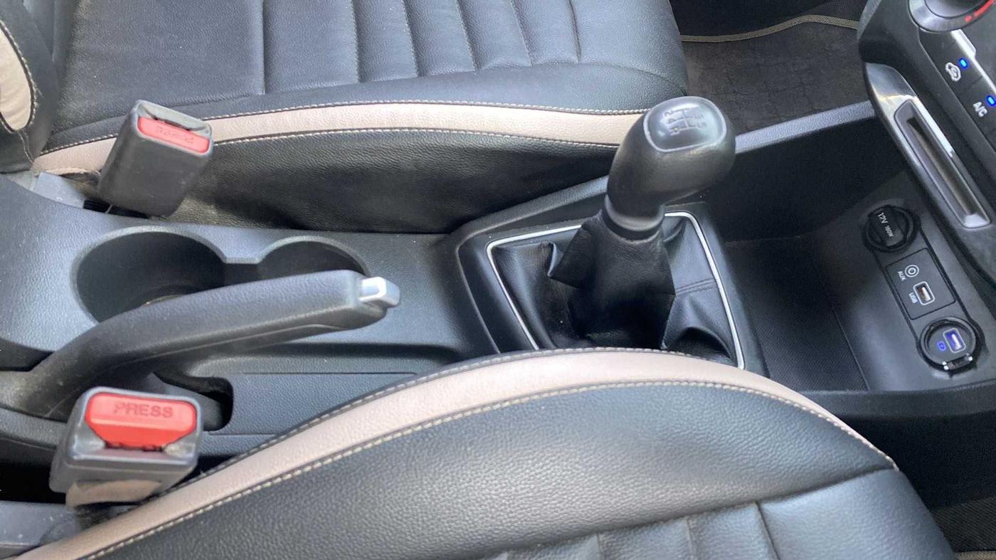 2019 Hyundai Elite i20 SPORTZ PLUS 1.2, Petrol, Manual, 47,265 km, Gear Lever