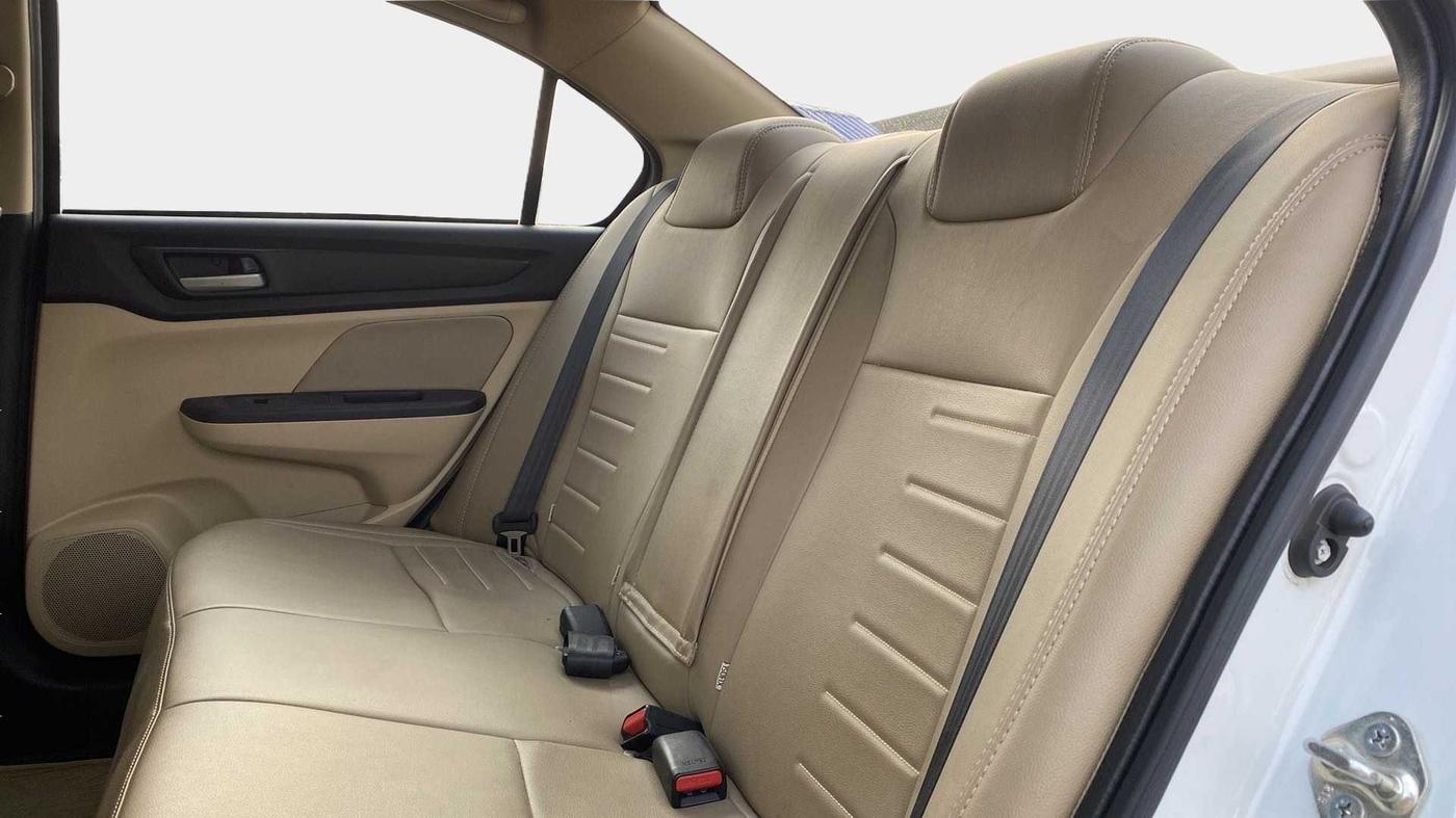 2022 Honda Amaze 1.2L I-VTEC VX CVT, Petrol, Automatic, 11,850 km, Right Side Rear Door Cabin