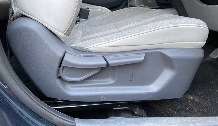 2022 Hyundai GRAND I10 NIOS SPORTZ 1.2 KAPPA VTVT, Petrol, Manual, 15,012 km, Driver Side Adjustment Panel