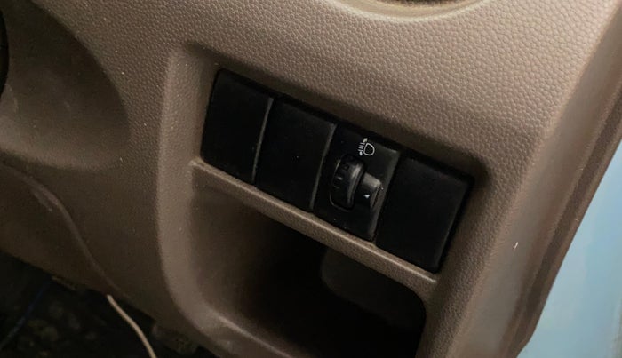 2014 Maruti Alto 800 LXI, Petrol, Manual, 43,186 km, Dashboard - Headlight height adjustment not working