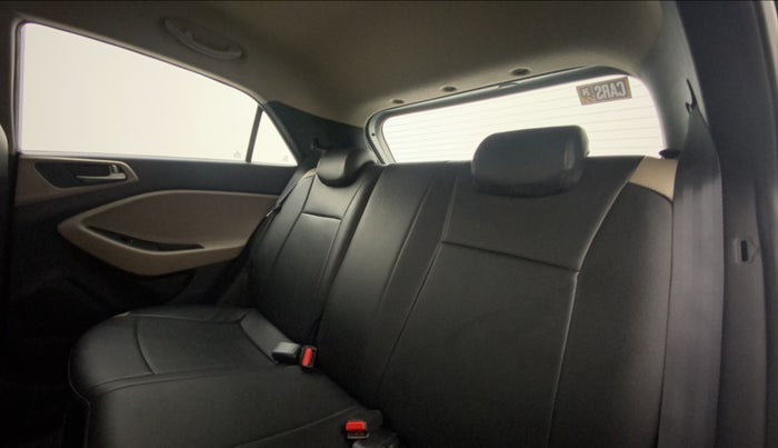 2016 Hyundai Elite i20 ASTA 1.2 (O), Petrol, Manual, 49,629 km, Right Side Rear Door Cabin