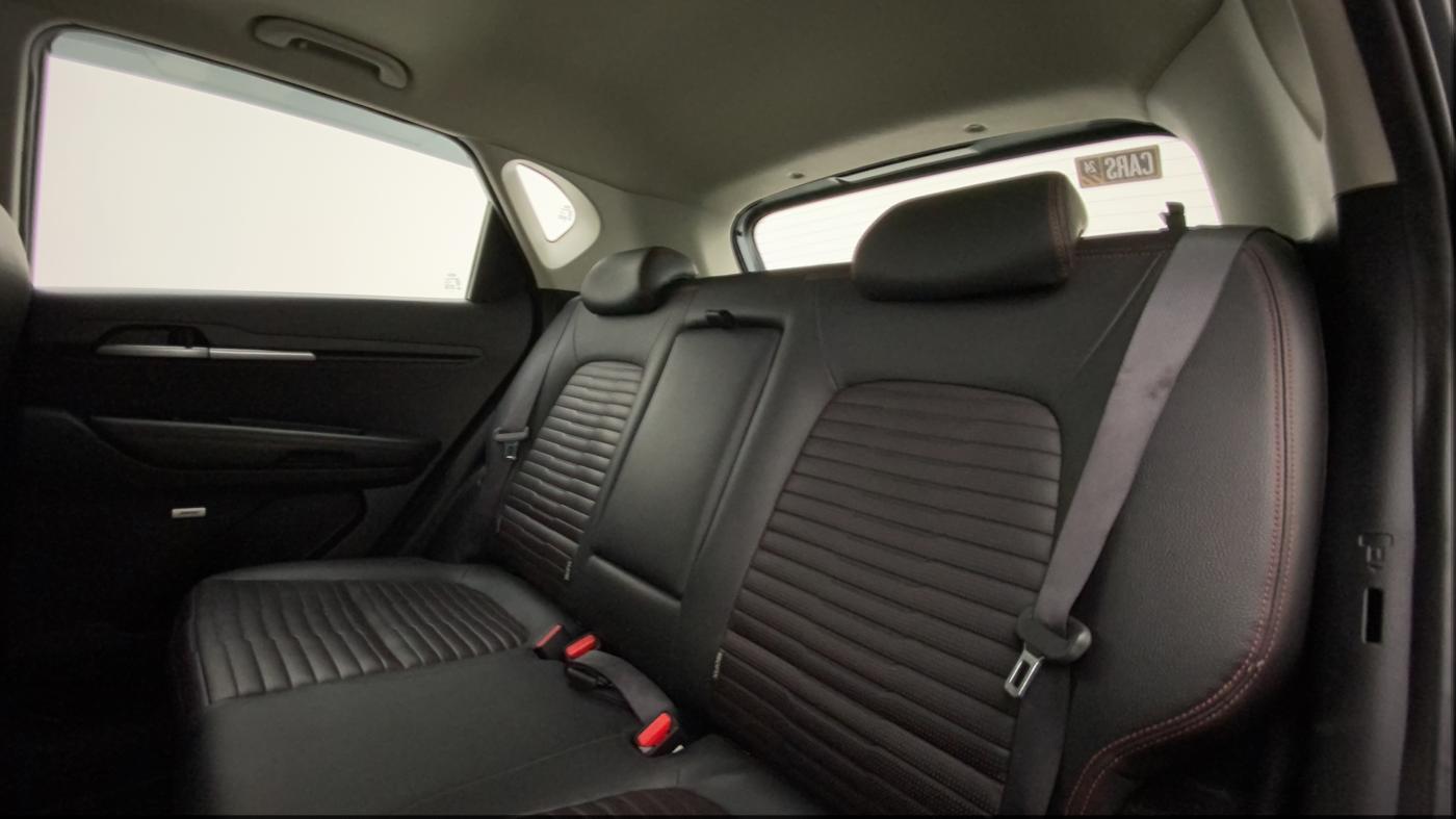 2020 KIA SONET GTX PLUS 1.0 IMT, Petrol, Manual, 29,402 km, Right Side Rear Door Cabin