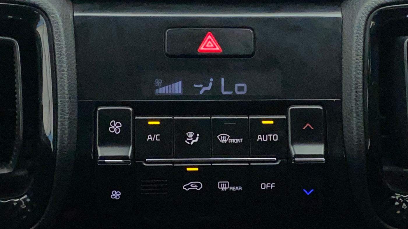 2020 KIA SONET GTX PLUS 1.0 IMT, Petrol, Manual, 29,402 km, Automatic Climate Control