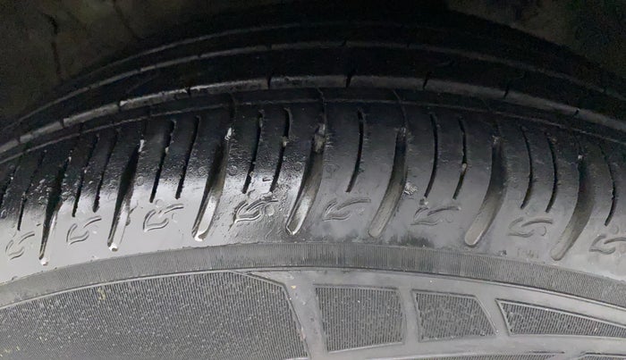 2020 KIA SONET GTX PLUS 1.0 IMT, Petrol, Manual, 29,402 km, Right Front Tyre Tread
