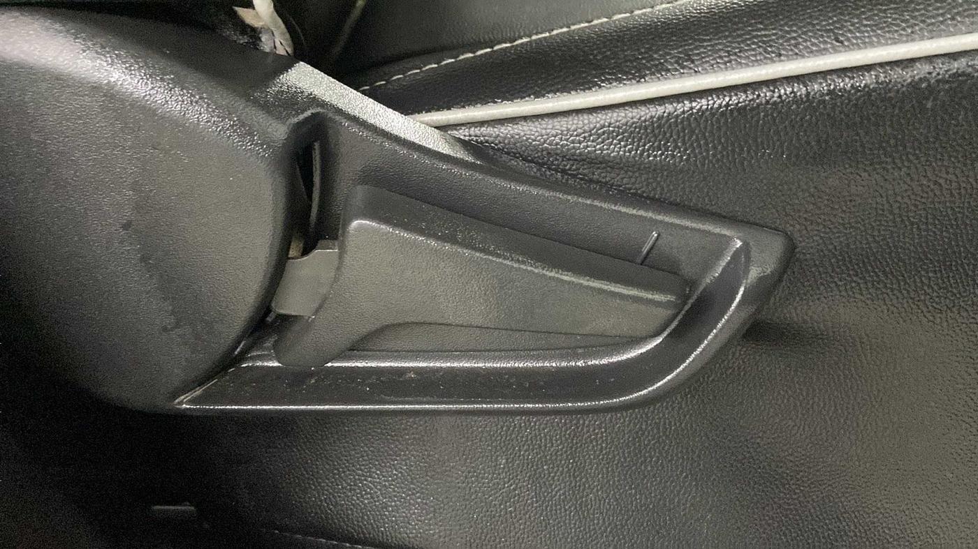 2020 Maruti S PRESSO VXI PLUS AMT, Petrol, Automatic, 21,900 km, Driver Side Adjustment Panel